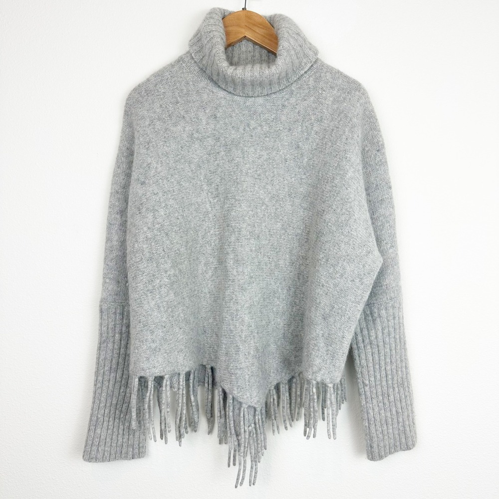 Alexandra‎ Bartlett Gray Fringe Turtleneck Sweater Size Petite Medium
